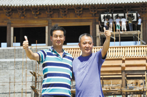 牛铁军、李武林两人竖起了大拇指。