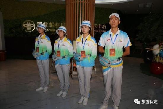 志愿者们坚守在自己的岗位上