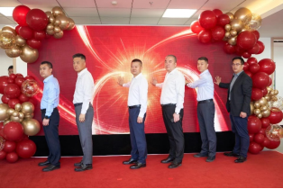 图片说明:庆祝平安产险河北分公司桥西支公司喜迁新址