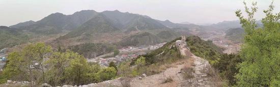 白羊峪长城旅游区以长城为背景,依山傍水,自然景观雄奇险秀,人文景观独具魅力。吕光宇 摄