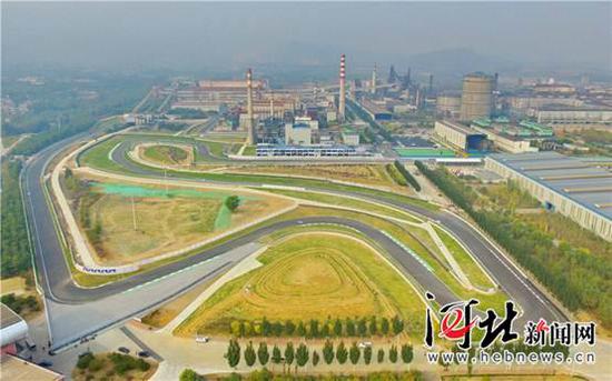 10月13日,2018京津冀赛车节暨秦皇岛GT嘉年华在秦皇岛首钢赛车谷钢铁赛道开幕。图为钢铁赛道。曹建雄摄