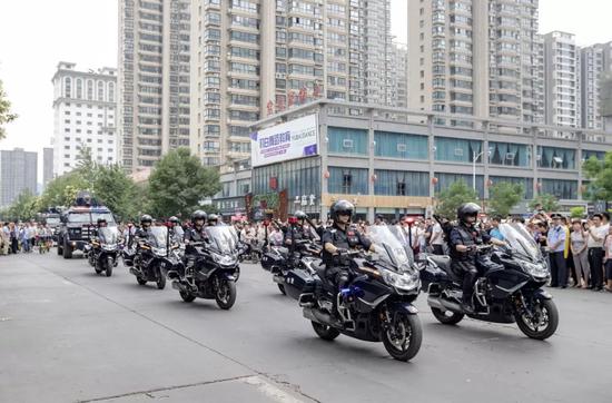 洛阳打掉一涉黑恶犯罪团伙抓获24人查封房产119套