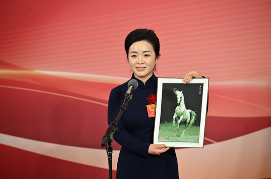 2026代表通道丨贾艳梅：用一把剪刀剪出非遗的时代新篇