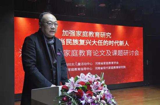 河南省妇女儿童活动中心副主任白文炳