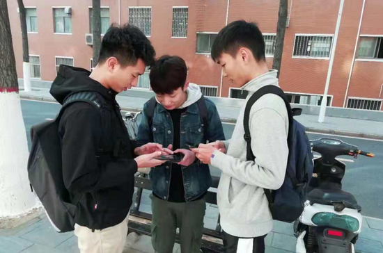代领一个快递2块钱