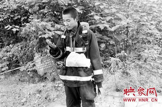 閆亞隆生前照片