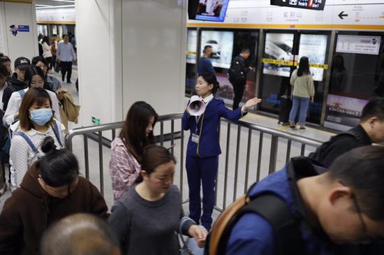 五一小长假将至，郑州地铁又将迎来新一轮高峰。