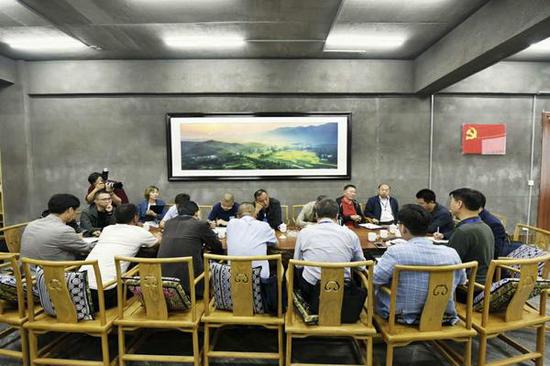 当晚网络名人们还进行了3个多小时的座谈,收获颇丰