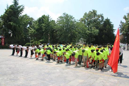 晨钟教育集团:142名学子考入枫杨