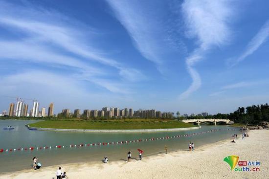 柏树巷手抓一条街 吸引外地西湖娱乐城- 西湖娱乐城官方网站- 西湖娱乐城APP游客来打卡