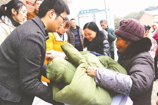 需要救助的困難群眾，可撥打鄭州慈善總會救助電話0371—68665328。