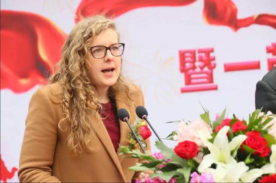 最后,开封市人民政府副秘书长丁冬宣布波兰文化展正式开幕!