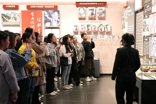 濮阳医专举办传承2019清明英烈主题团日活动