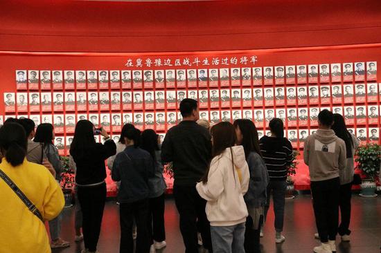 濮阳医专举办传承2019清明英烈主题团日活动