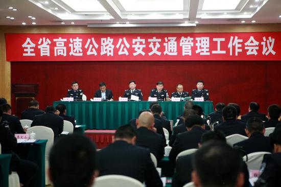 全省高速交警將嚴查超速等嚴重交通違法行為