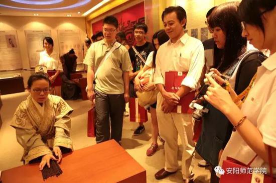 第二届台湾大学生“中原文化之旅—汉字起源”活动,台湾师生参观汉字文化体验与研究中心