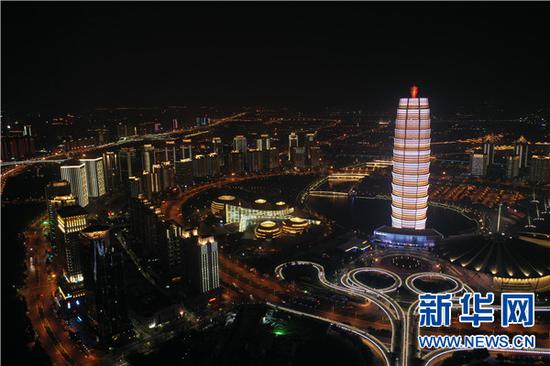 这是无人机拍摄的郑州郑东新区夜景（9月4日摄）。新华社记者 李嘉南 摄
