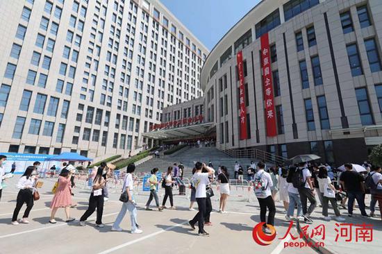 2020就业意向城市排名_2020届高校毕业生秋招:新一线城市就业难度南北差异