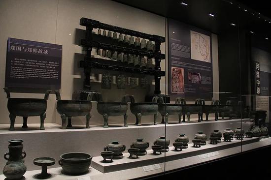 “泱泱华夏 择中建都”展厅陈列现场