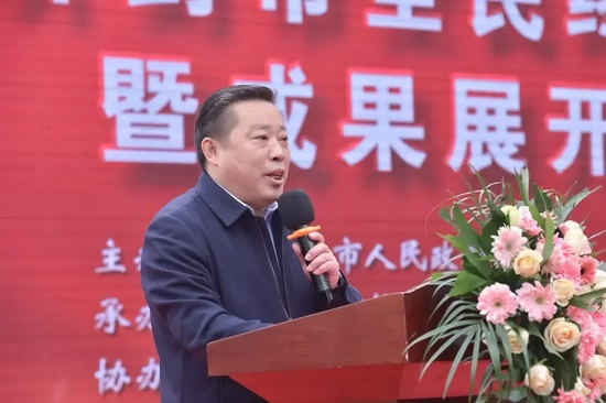 开封市教育体育局党组书记、局长蔡建春致辞
