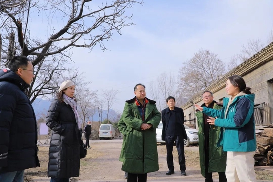 姜继鼎调研宝泉悬崖宿集·五间房项目推进情况