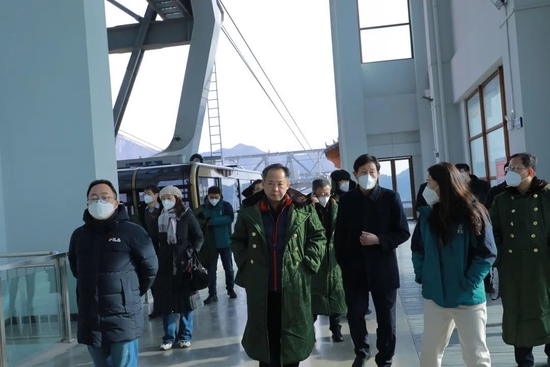 姜继鼎调研宝泉·崖天下景区索道项目情况