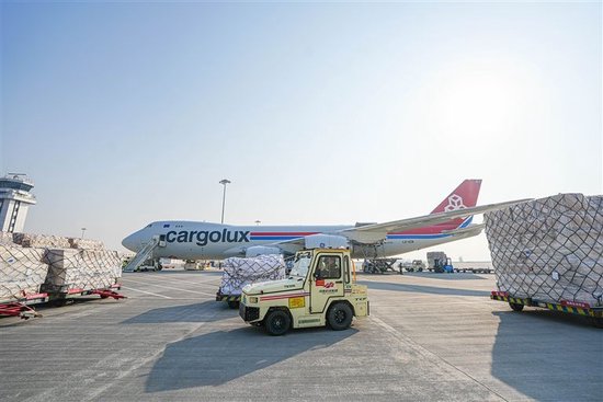郑州新郑国际机场货运区。 徐聪 摄