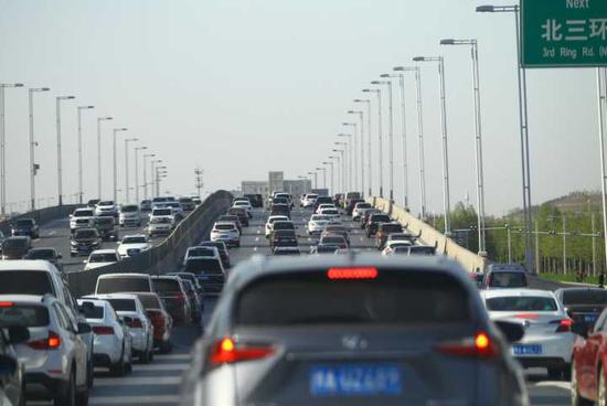 返程你被堵在哪 郑州今天按周五尾号限行