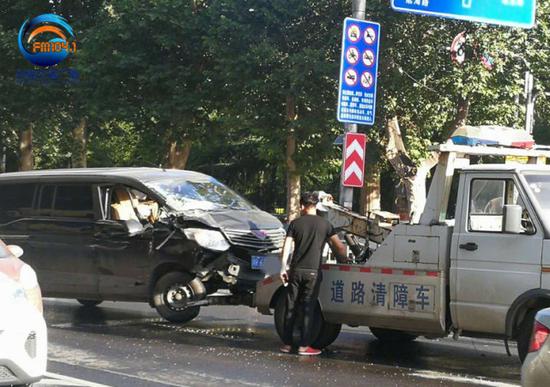 ֣�ݽ�ˮ·��һ������׷β��ˮ�� ��ͨ�л���