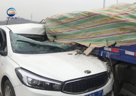 ֣��һ��ש���ֻ�����γ��¹� �γ�������ѹ����