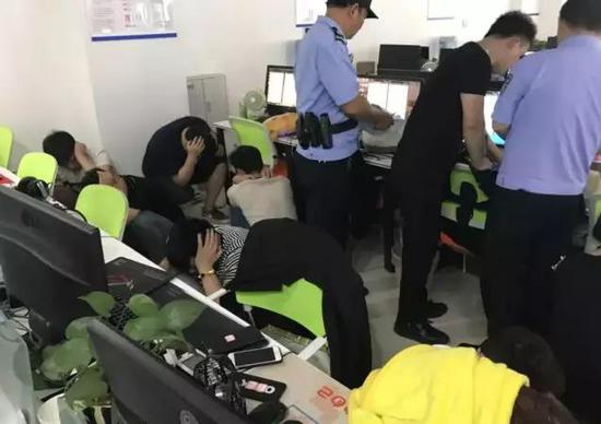 组图:洛阳警方打掉一电信诈骗团伙 41人被刑拘