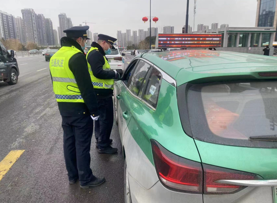 严惩！涉出租车、网约车，郑州交通执法部门最新提醒