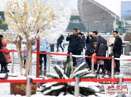 一場瑞雪牽絆了多少人的腳步