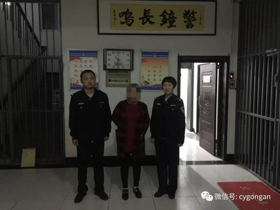 胡某被依法拘留