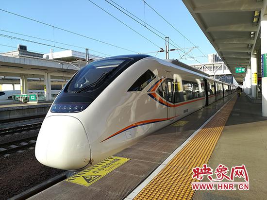 郑焦城际采用CRH6A型机车