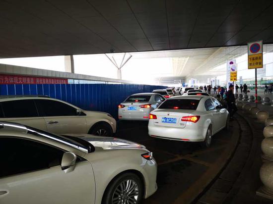 ֣�ݶ�վ��¥����ͨ����խ�� ����ȥզ���¿�����