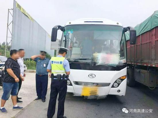 案例二：面包車缷座，改裝作業車，安全隱患大！