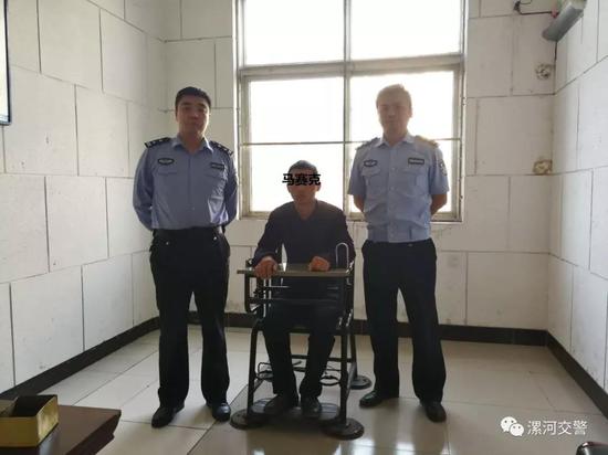 漯河一司机超车猛别大公交 被扣3分罚200元