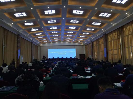 倡导:彩礼不高于3万元 红白事每桌不超200—350元