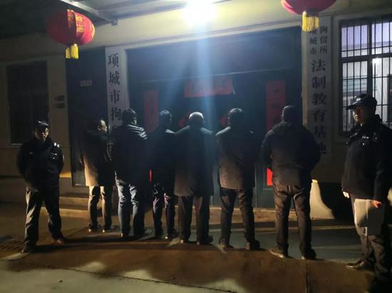 周口警方捣毁一赌博窝点 6名涉案人被拘留