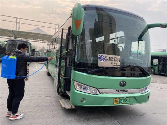 郑州公交再开通4条定制专线 接送复工单位人员上下班 郑州公交再开通4条定制专线 接送复工单位人员上下班