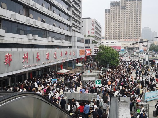 多线路车票售罄，郑州各汽车站客流“井喷式”呈现