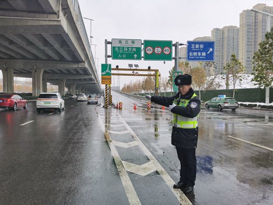 假期哪些路段易堵？河南交警发布元旦假期“出行指南”