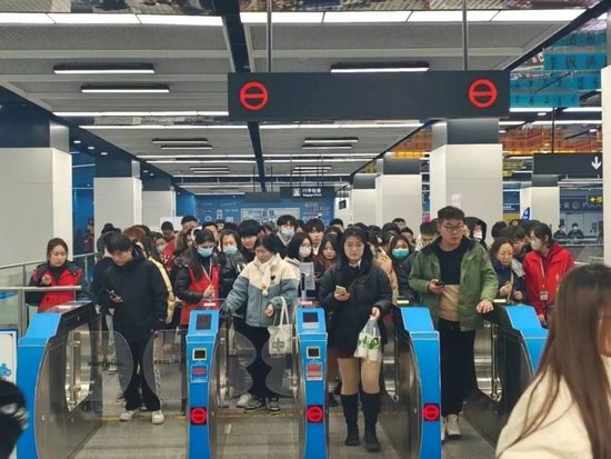 357.81万人次！郑州地铁线网日客运量连续三天刷新记录