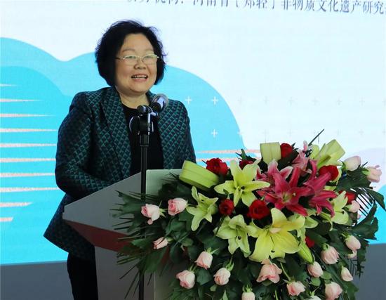 河南省文化和旅游厅副巡视员闫敬彩在开幕式上致辞