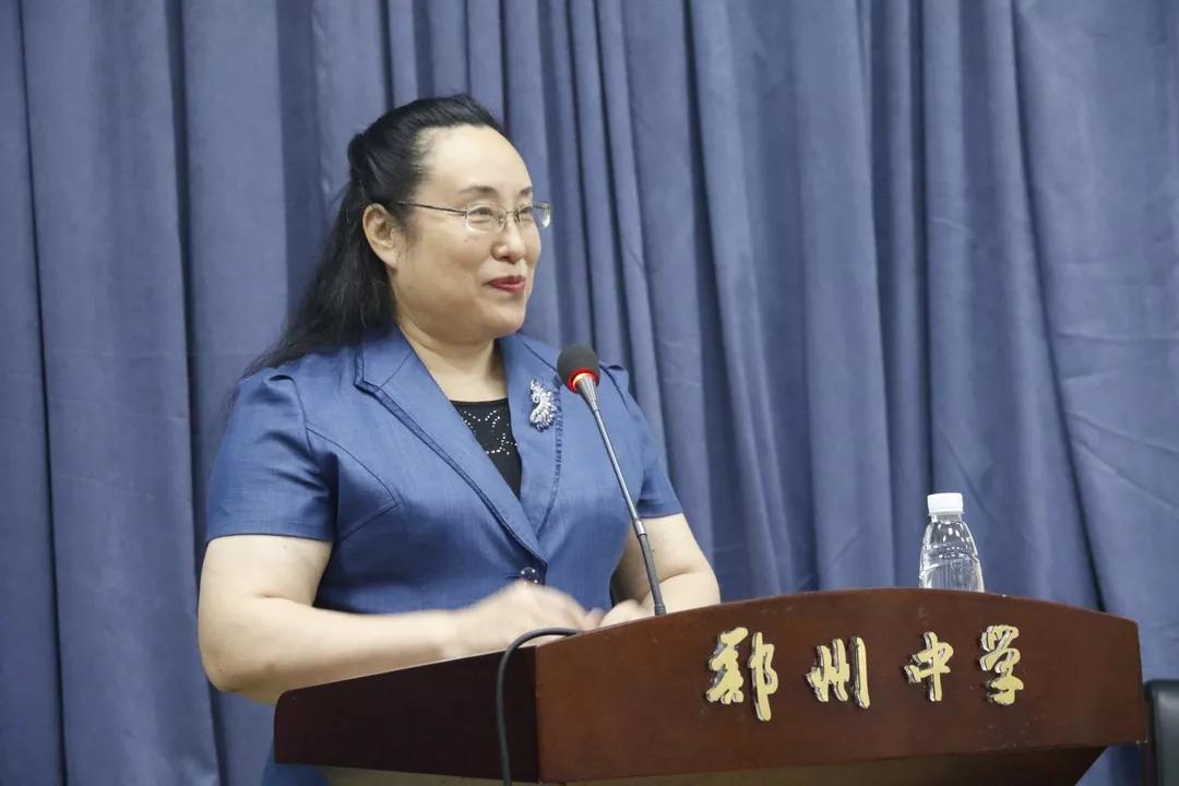 河南省教育国际交流协会常务副会长杜建慧致辞