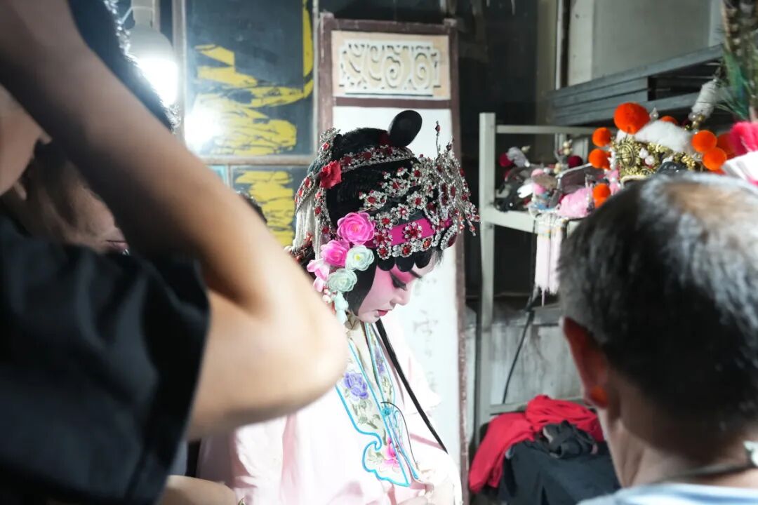 杜永真在换装