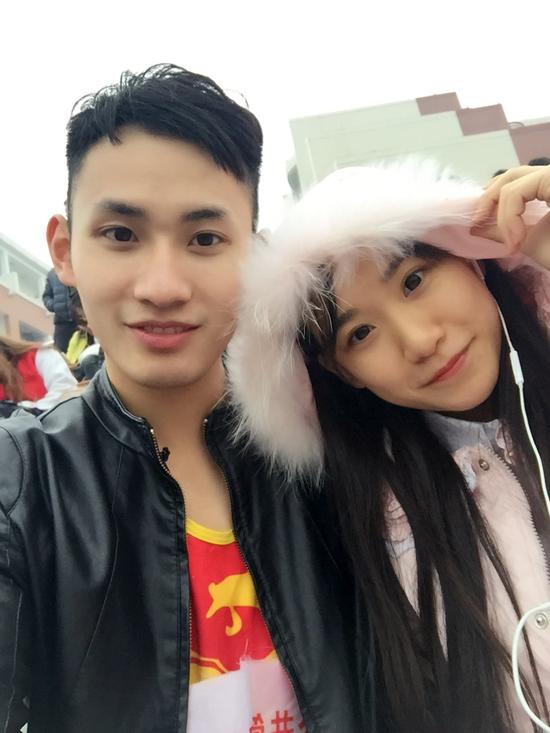 女神fan郑大软萌妹来袭来看金牛座霸气秀恩爱