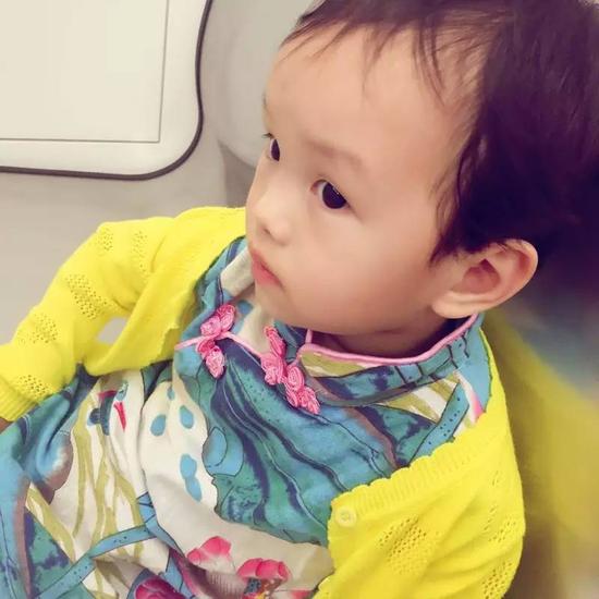 郑州翻版甜馨儿,向你诠释呆萌街拍大片!_新浪