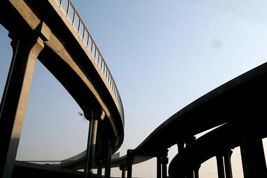 农业路高架可试通车